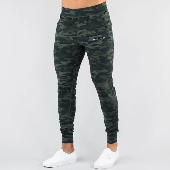 Alphalete Pants - Alphalete Green Camo Joggers Athletic Pants Men’s Medium